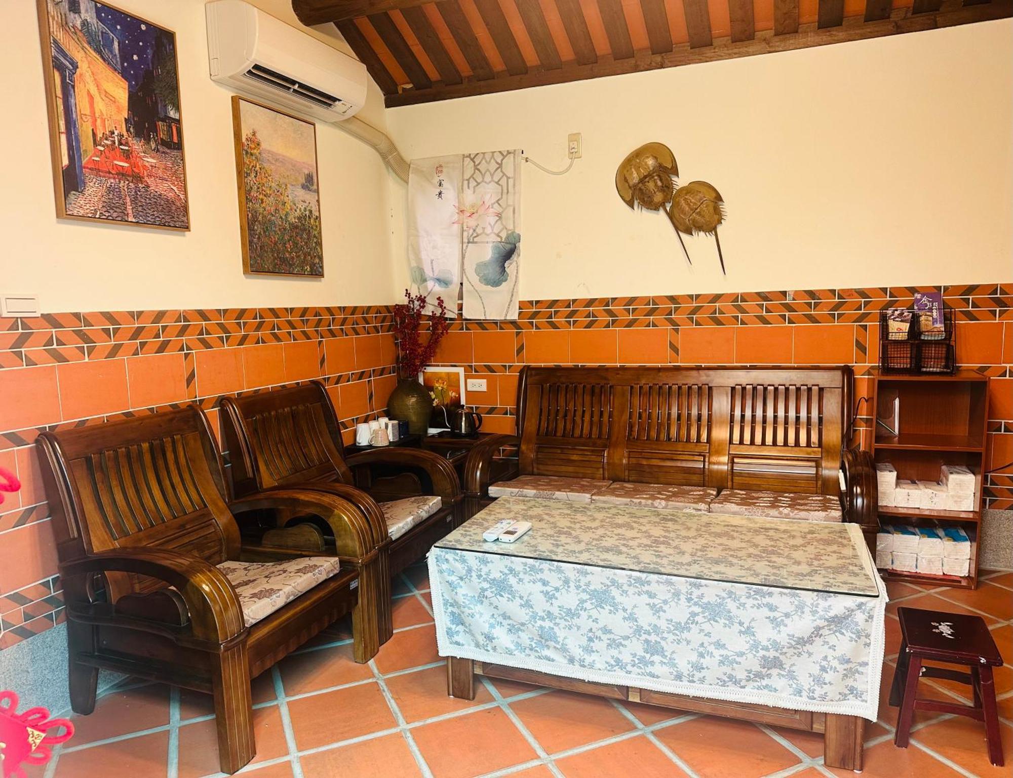 Xinqin B&B - City Area Цзиньчэн Экстерьер фото